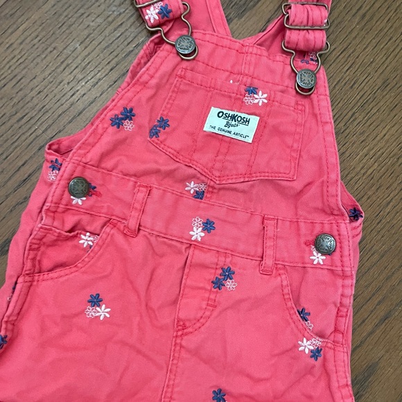 Oshkosh Floral Short Overalls size 18m - Picture 2 of 6